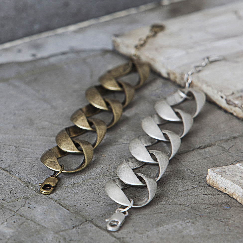 Tutti antique gold finish chunky flat chain bracelet - Ellimonelli
