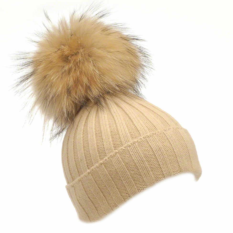 Caramel wool beanie with large raccoon pompom - Ellimonelli