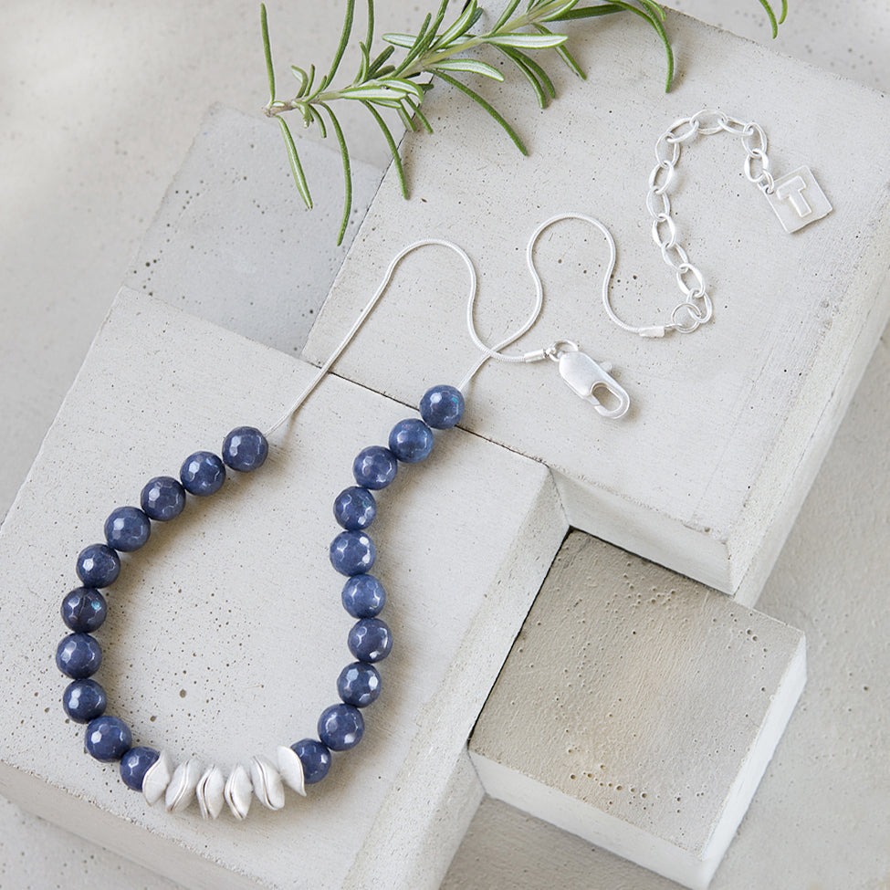 Tutti antique silver finish short navy stone/chain necklace - Ellimonelli